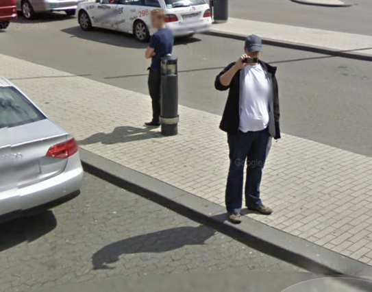 Street View-bilen bliver fotograferet